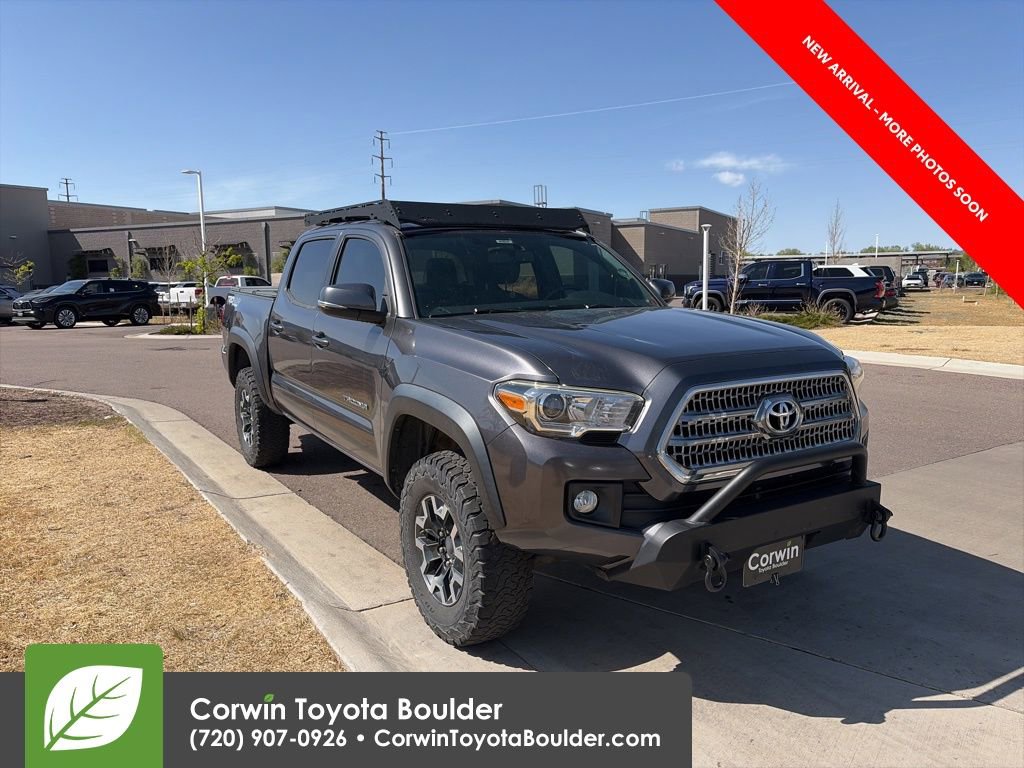 Used 2017 Toyota Tacoma TRD Off-Road w/ Tow Package (A/T) AWD/4WD image 1