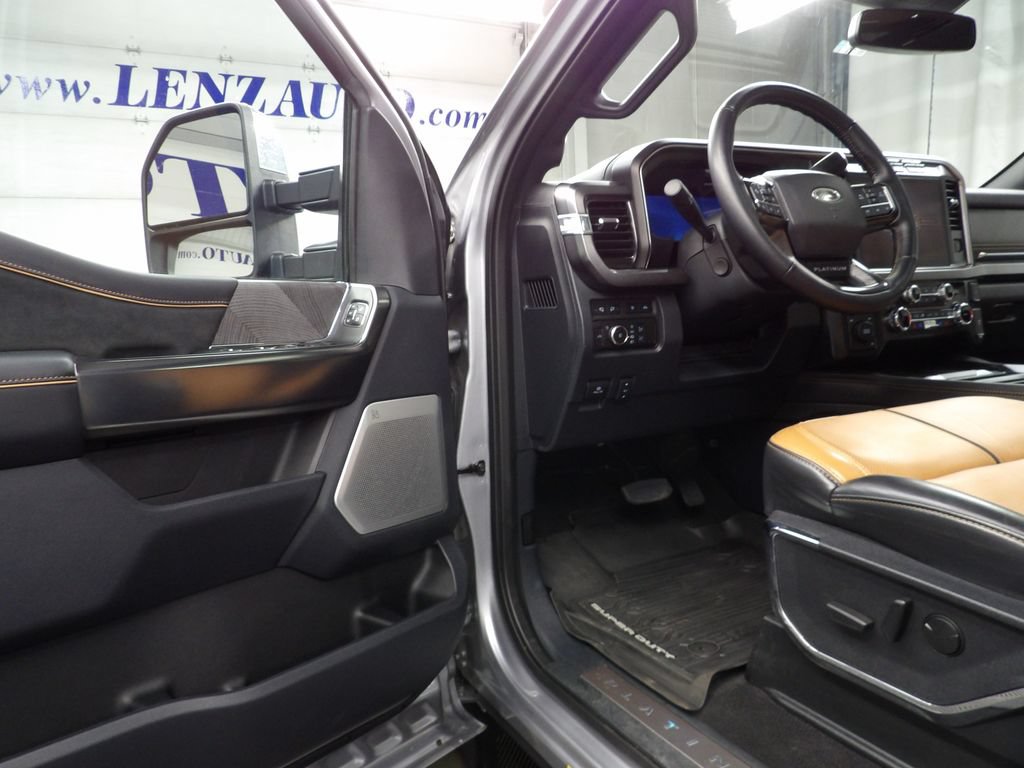 Used 2023 Ford F450 Platinum w/ FX4 Off-Road Package AWD/4WD image 51