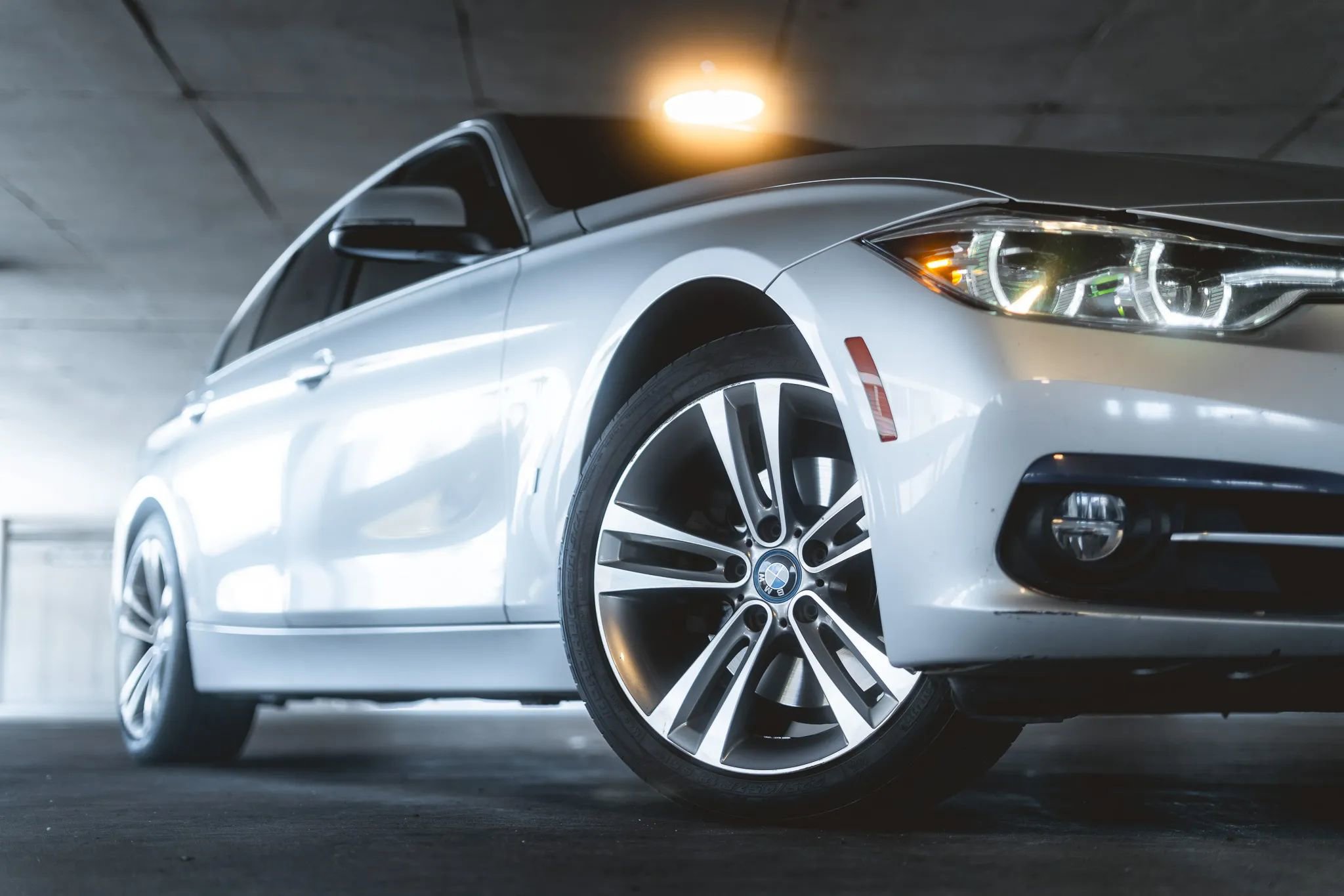 Used 2018 BMW 330e 330e iPerformance Sedan 4D image 4