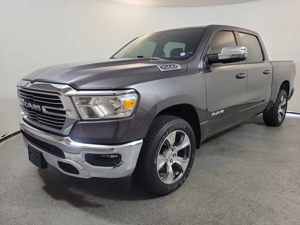 Used 2024 RAM 1500 Laramie AWD/4WD image 3