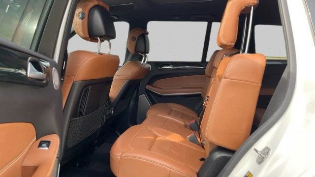 Used 2019 Mercedes-Benz GLS 550 4MATIC w/ Driver Assistance Package image 11