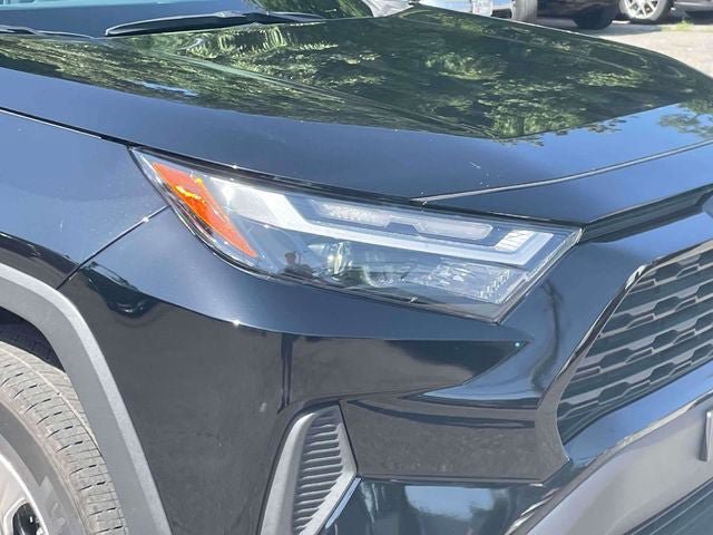 Used 2025 Toyota RAV4 XLE AWD/4WD image 12