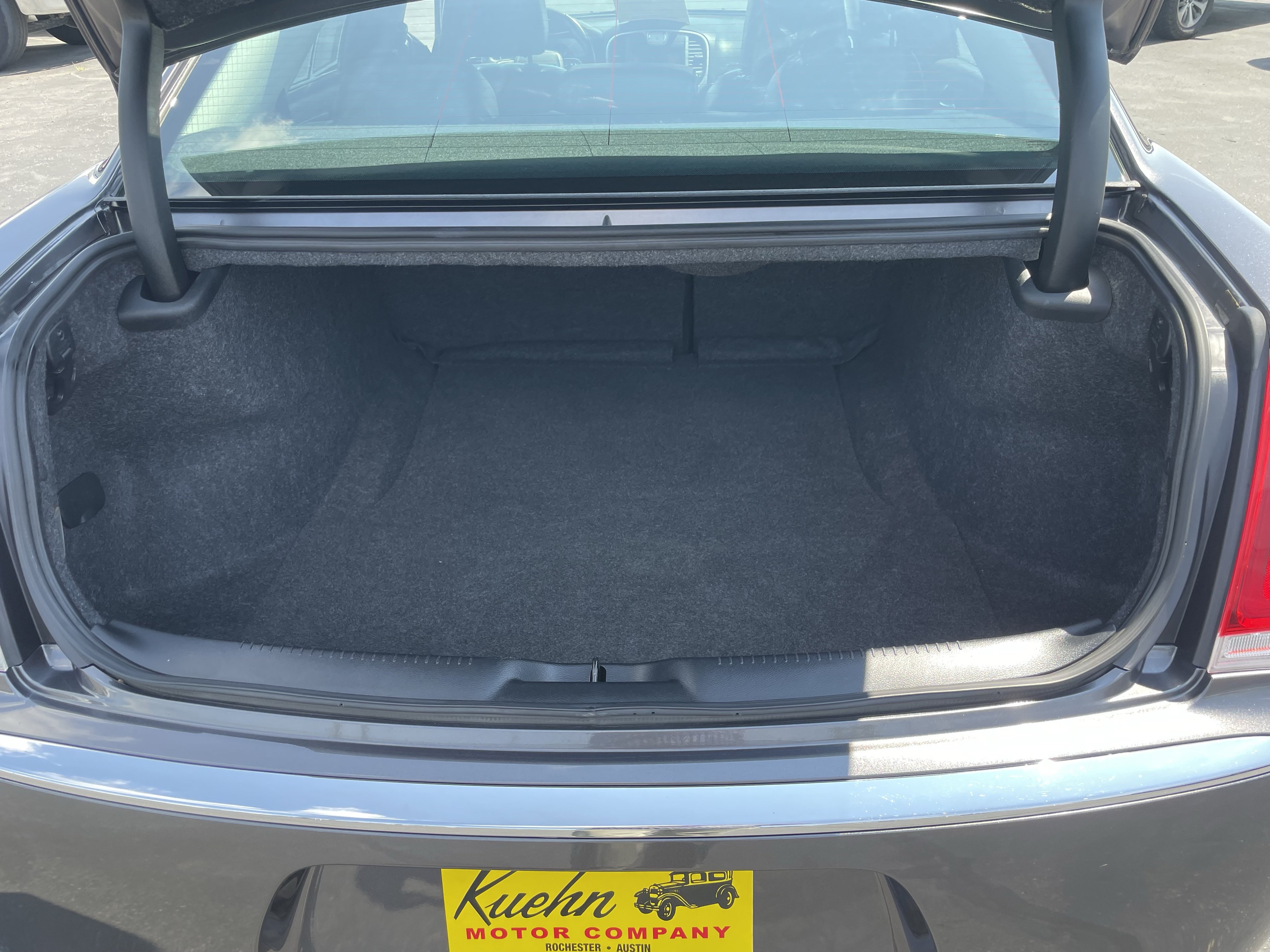 Used 2015 Chrysler 300 Limited AWD/4WD image 9