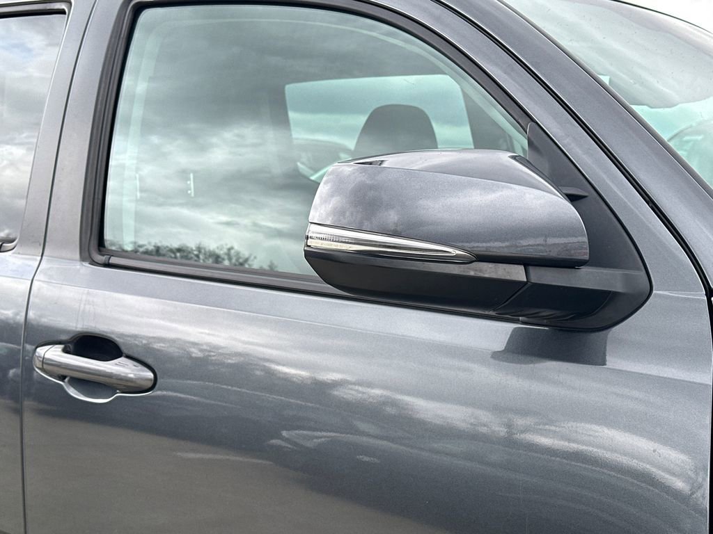 Used 2023 Toyota Tacoma SR5 w/ Technology Package image 8