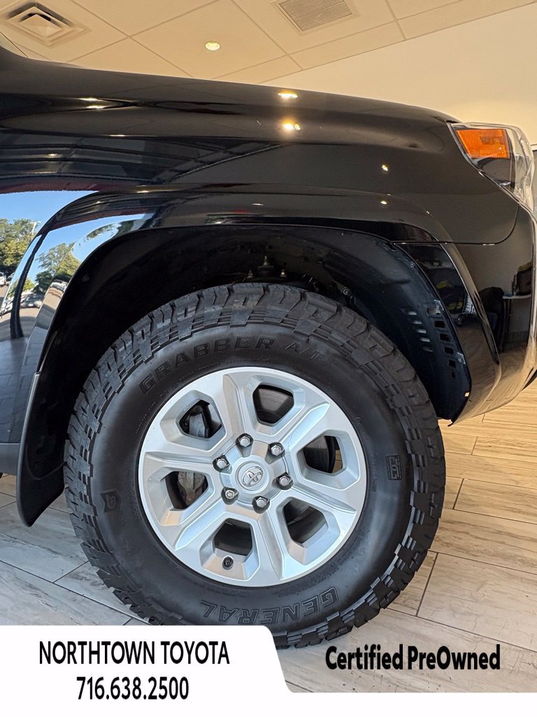 Used 2023 Toyota 4Runner SR5 Premium w/ Moonroof Package AWD/4WD image 12