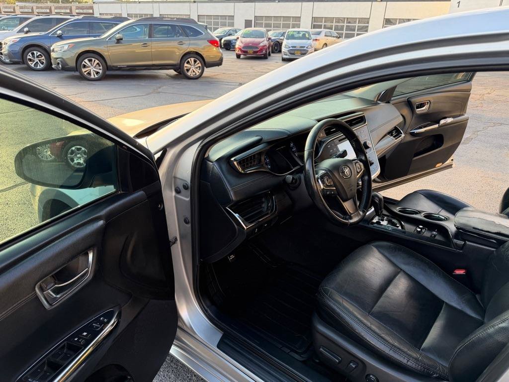 Used 2016 Toyota Avalon XLE FWD image 9