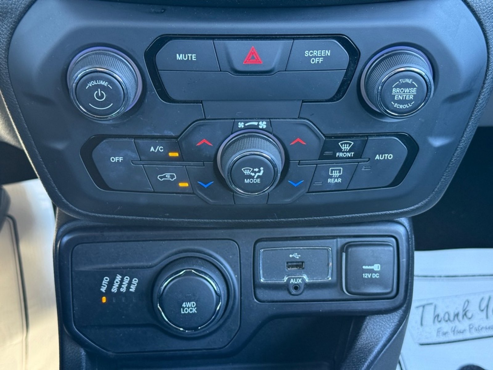 Used 2018 Jeep Renegade Altitude image 28