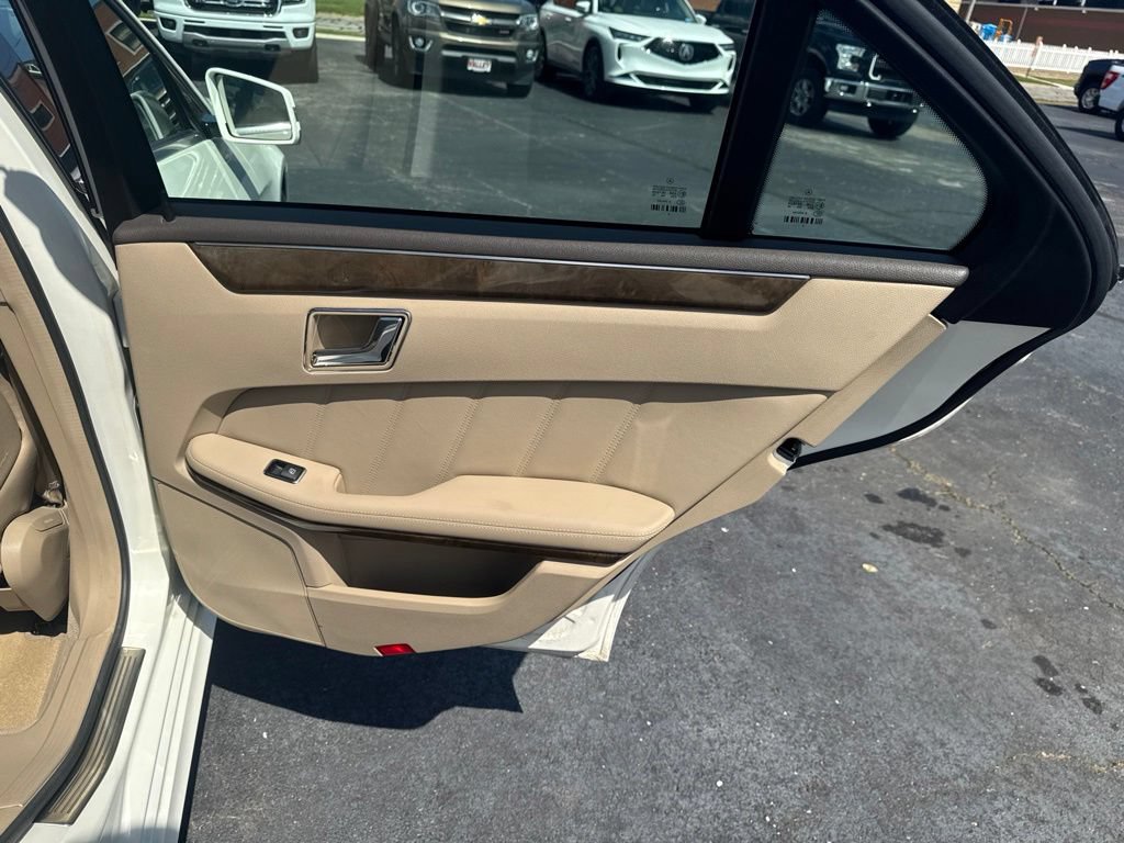Used 2010 Mercedes-Benz E 350 Sedan image 37