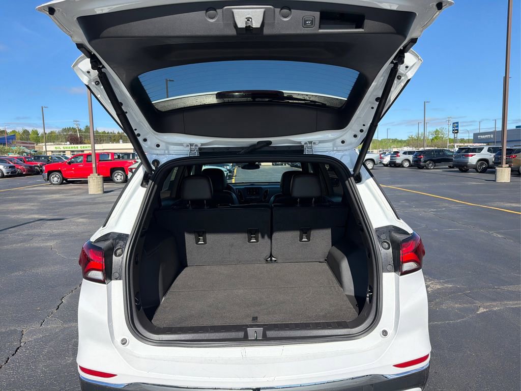 Used 2023 Chevrolet Equinox RS AWD/4WD image 21