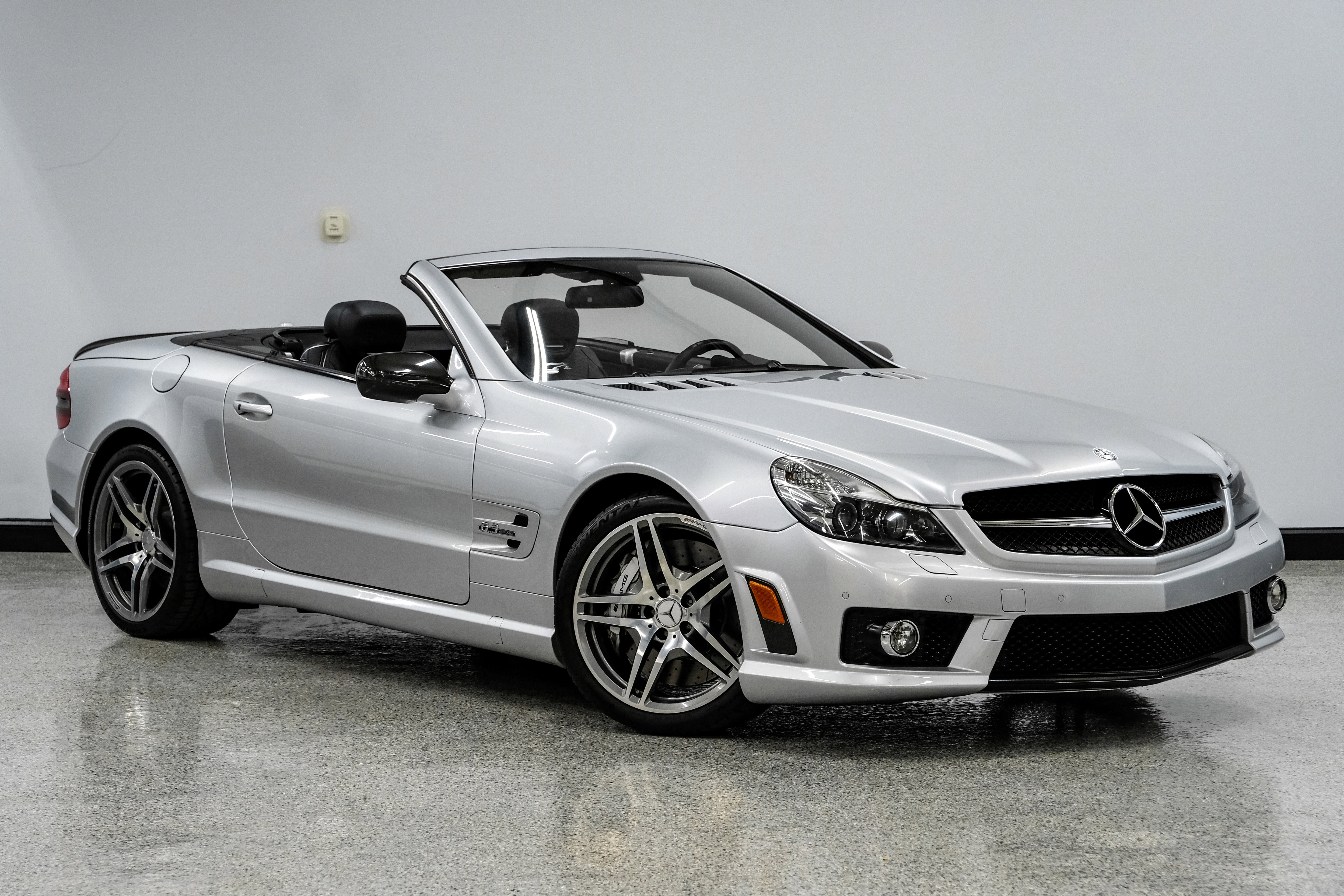 Used 2012 Mercedes-Benz SL 63 AMG image 2