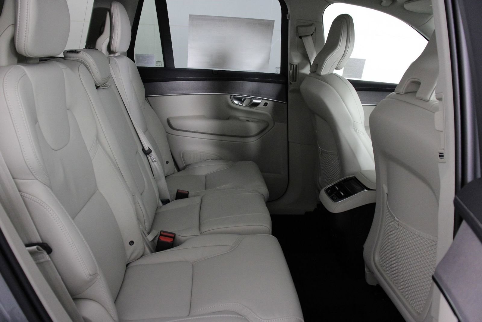 New 2026 Volvo XC90 B6 Ultra w/ Protection Package AWD/4WD image 11