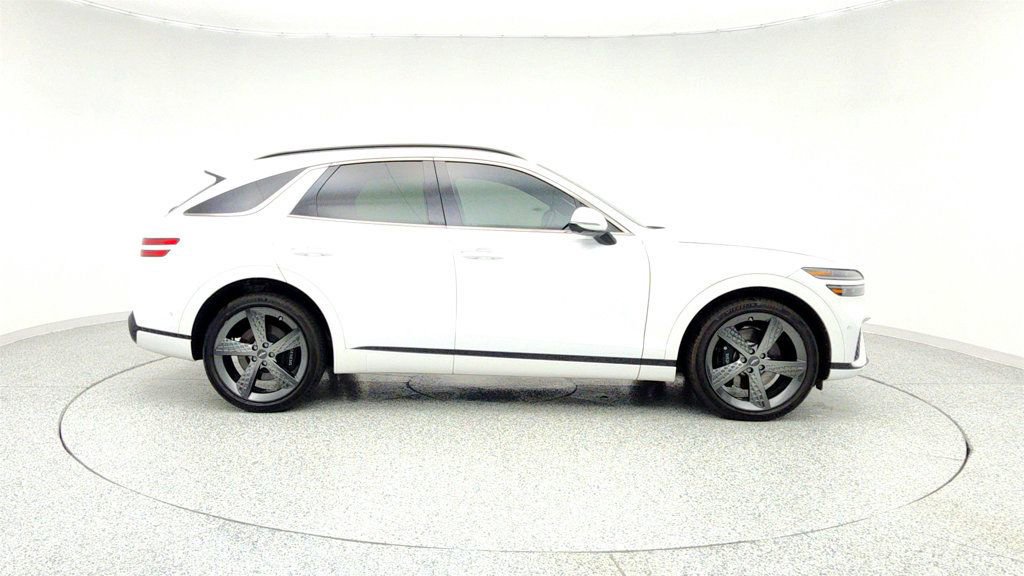 Used 2024 Genesis GV70 3.5T Sport w/ Sport Advanced Package image 4