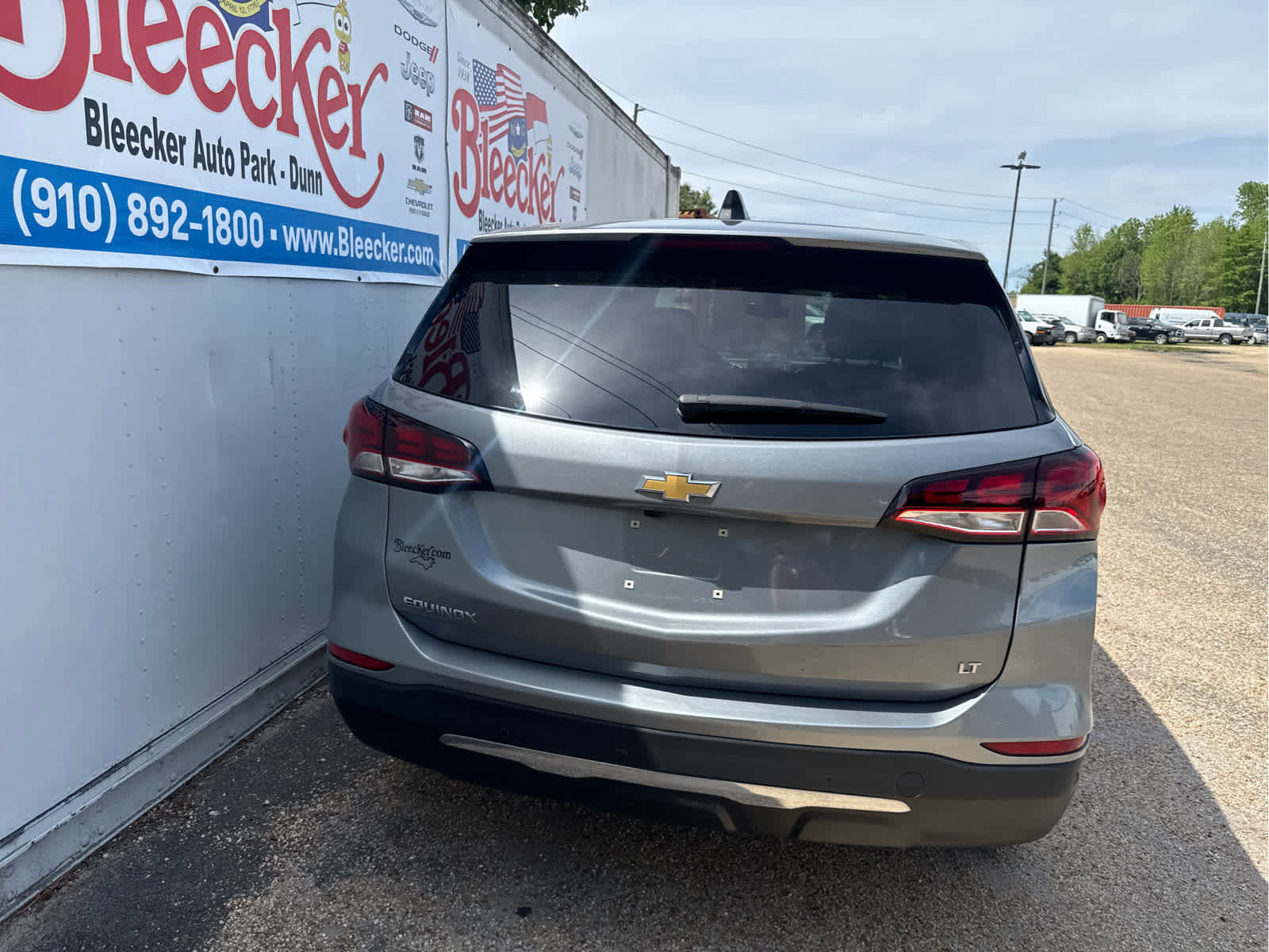 Used 2023 Chevrolet Equinox LT w/ Driver Convenience Package FWD image 4