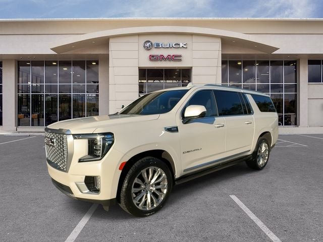 Used 2022 GMC Yukon XL Denali image 6