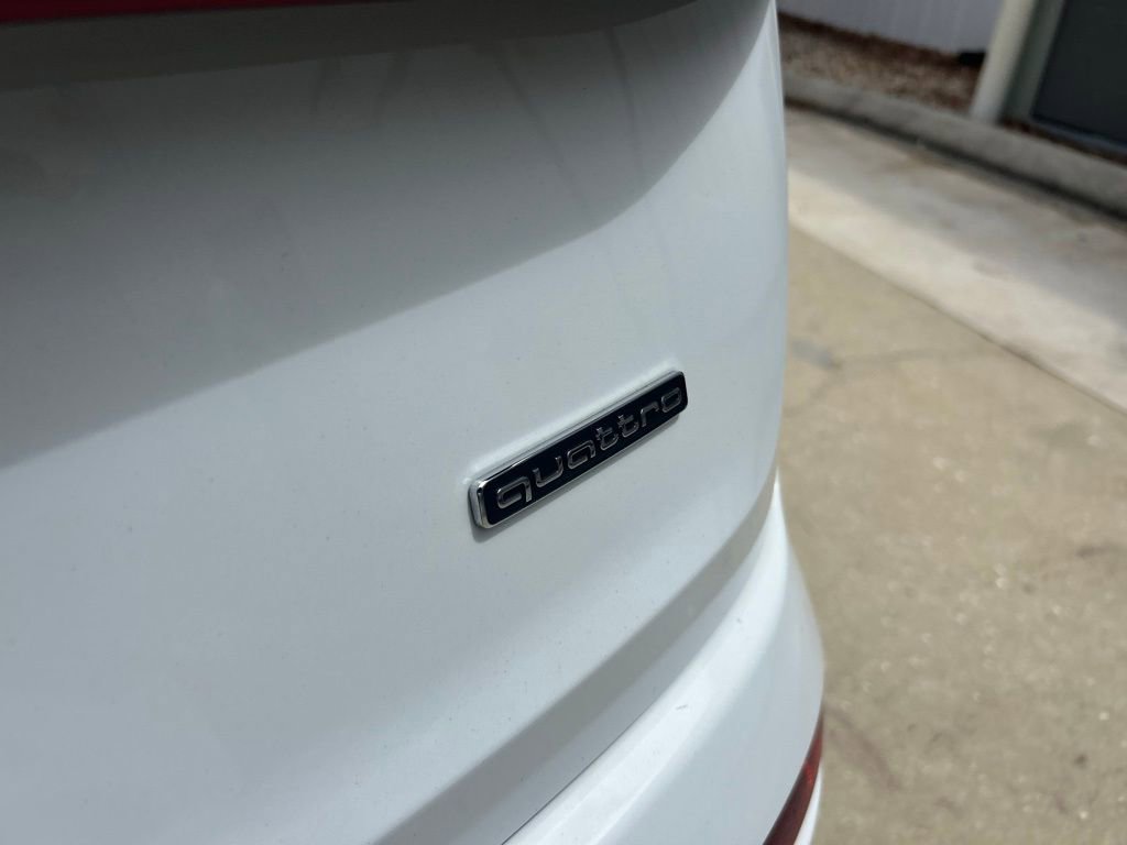 Used 2023 Audi Q7 2.0T Premium w/ Towing Package image 32