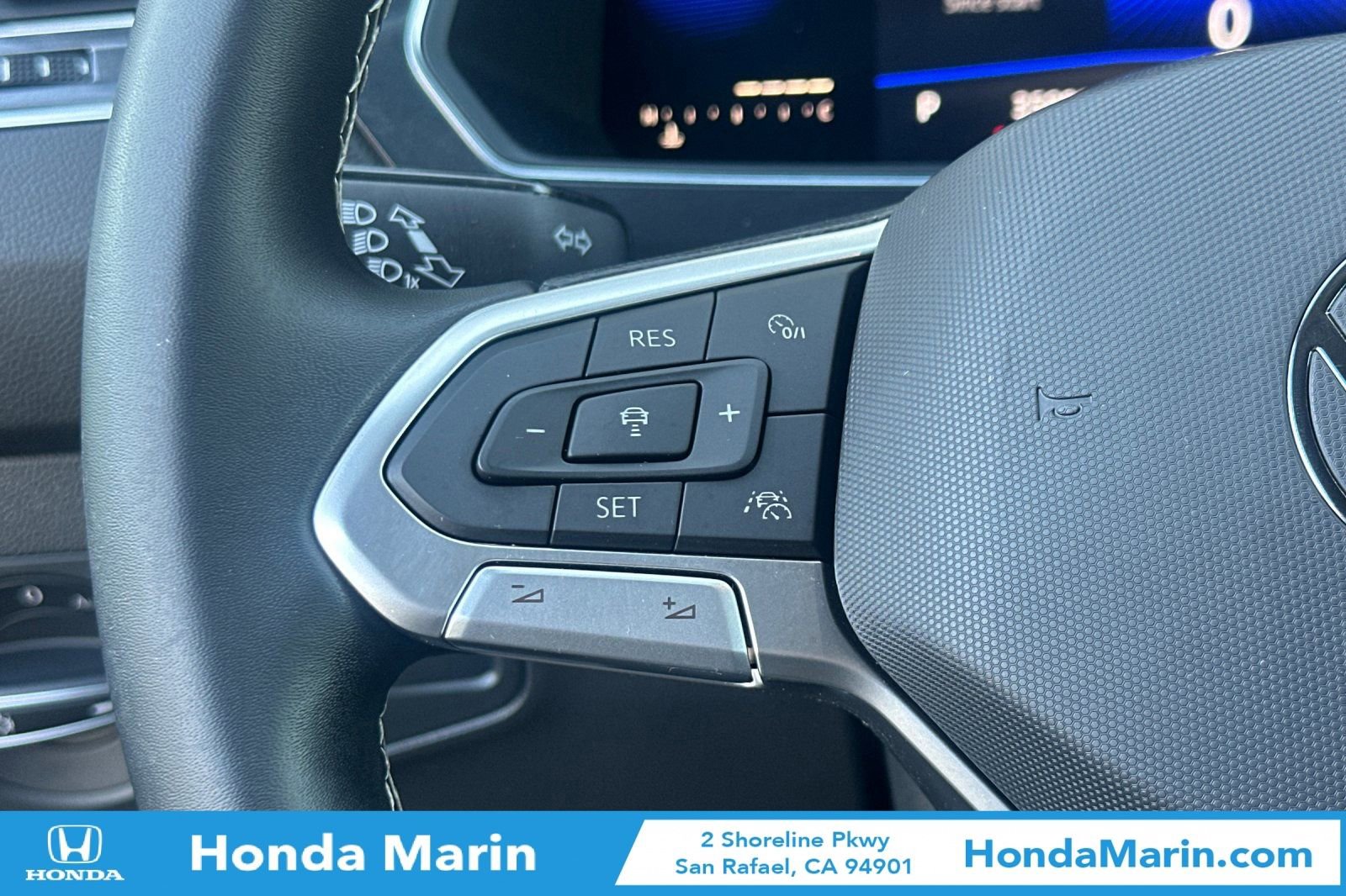 Used 2022 Volkswagen Tiguan SE image 28