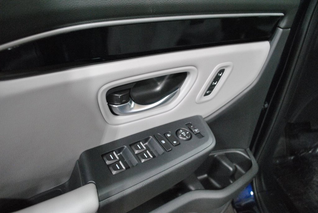 New 2025 Honda Pilot EX-L image 6