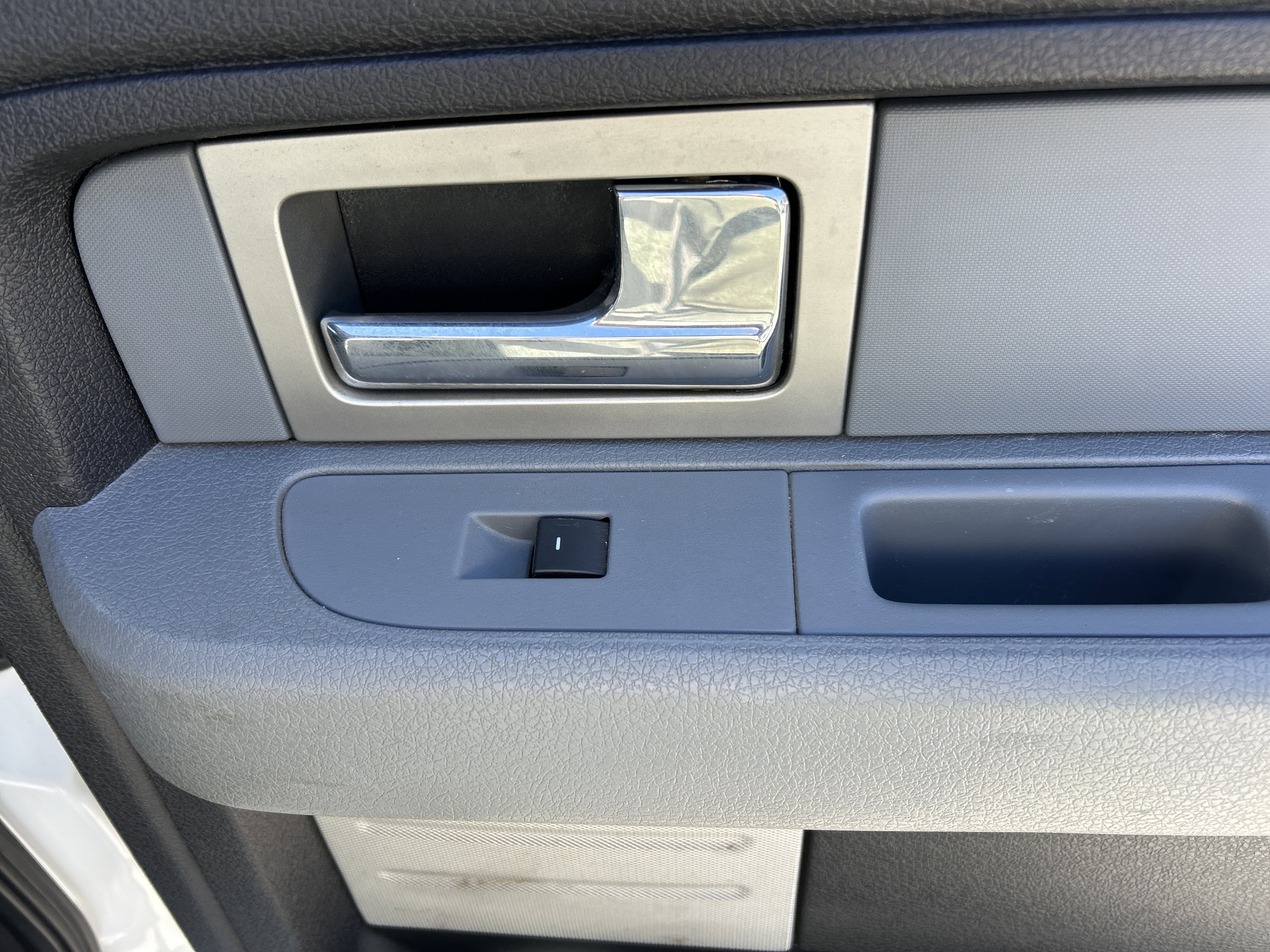 Used 2011 Ford F150 XLT w/ XLT Chrome Pkg image 43