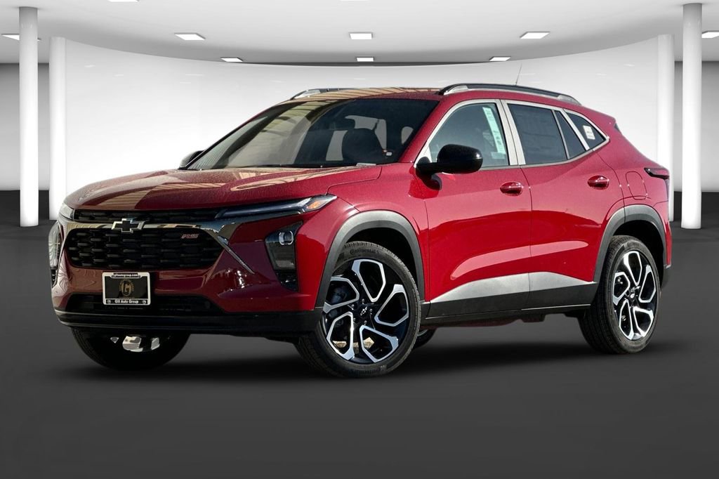 New 2026 Chevrolet Trax RS w/ Sunroof Package FWD image 2