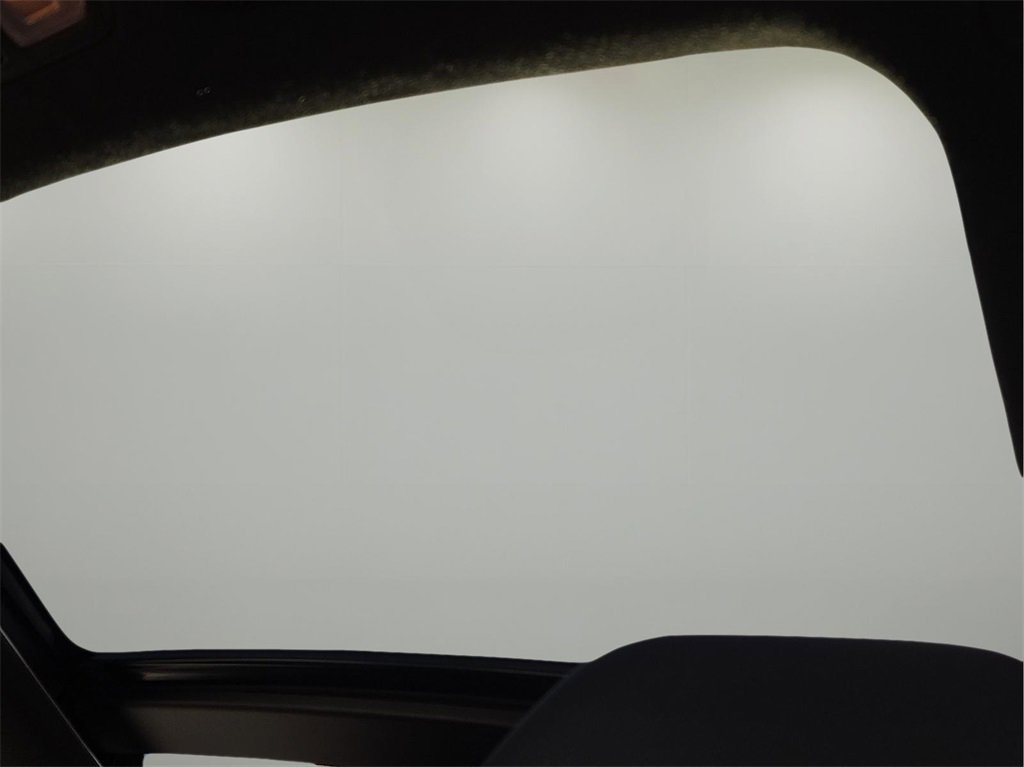 Used 2016 Hyundai Veloster Base w/ Option Group 02 image 15