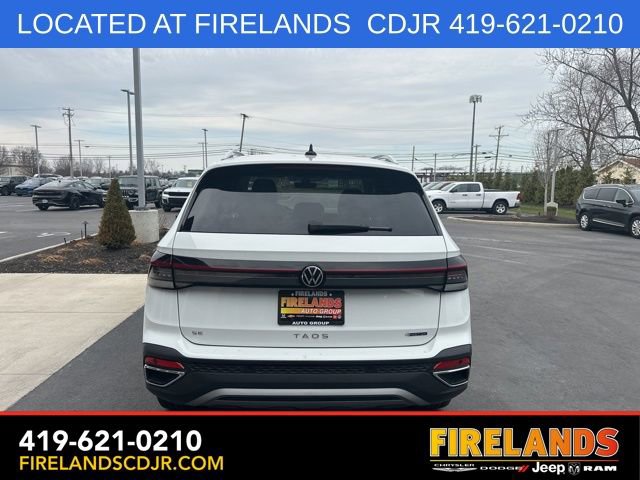 Used 2025 Volkswagen Taos SE AWD/4WD image 8