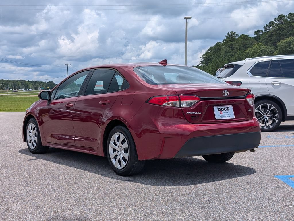 Used 2025 Toyota Corolla LE FWD image 3