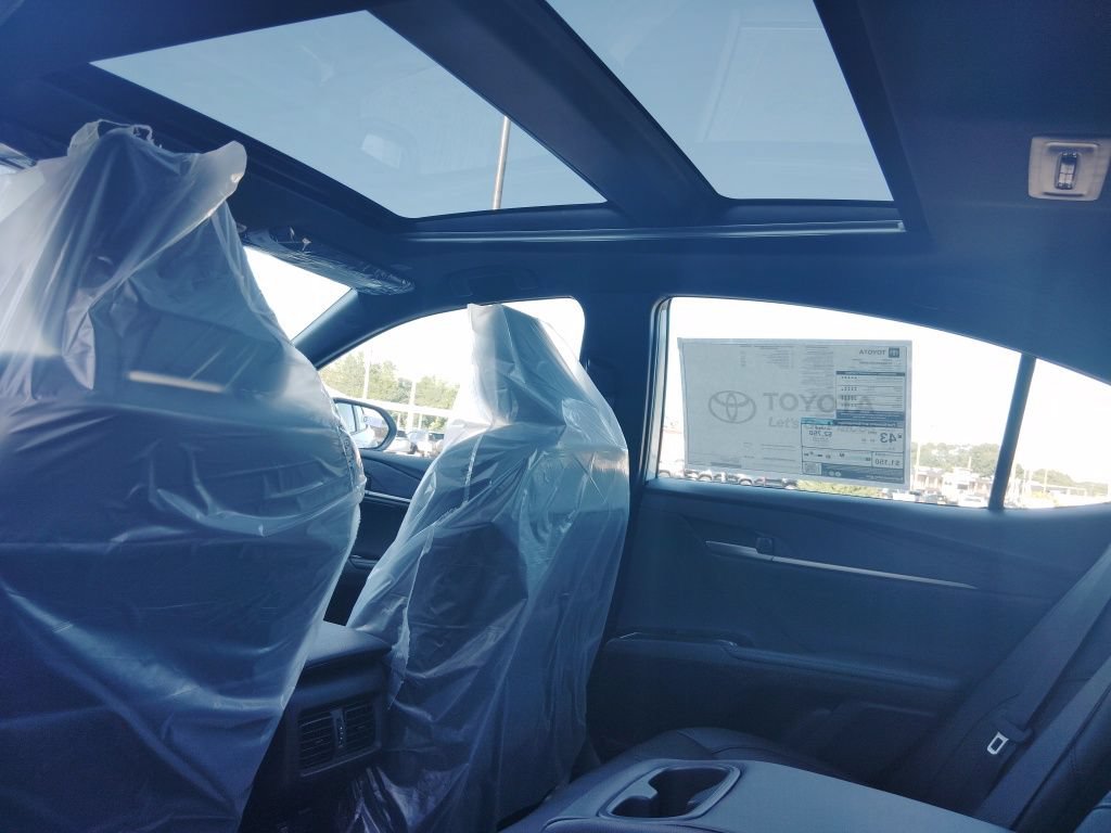 New 2026 Toyota Camry Hybrid AWD/4WD image 9