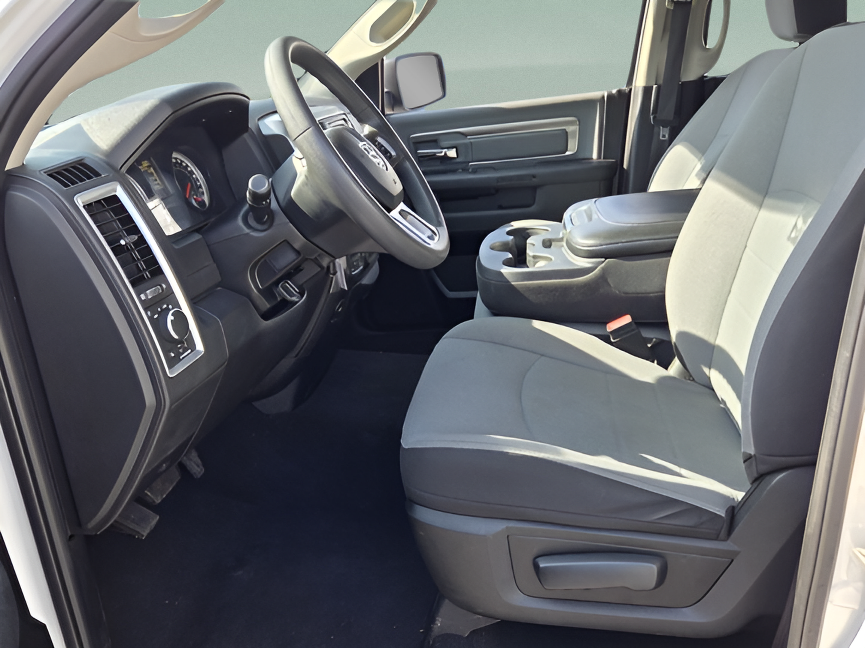 Used 2024 RAM 1500 Classic SLT AWD/4WD image 9