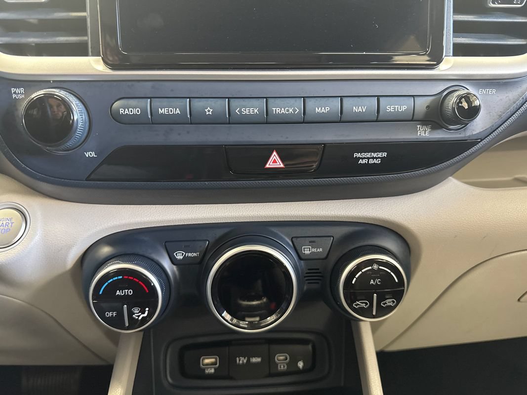 Used 2024 Hyundai Venue Limited FWD image 26