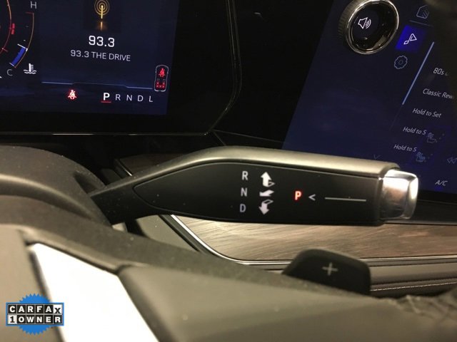 Used 2025 Chevrolet Suburban Z71 w/ Comfort Package image 35