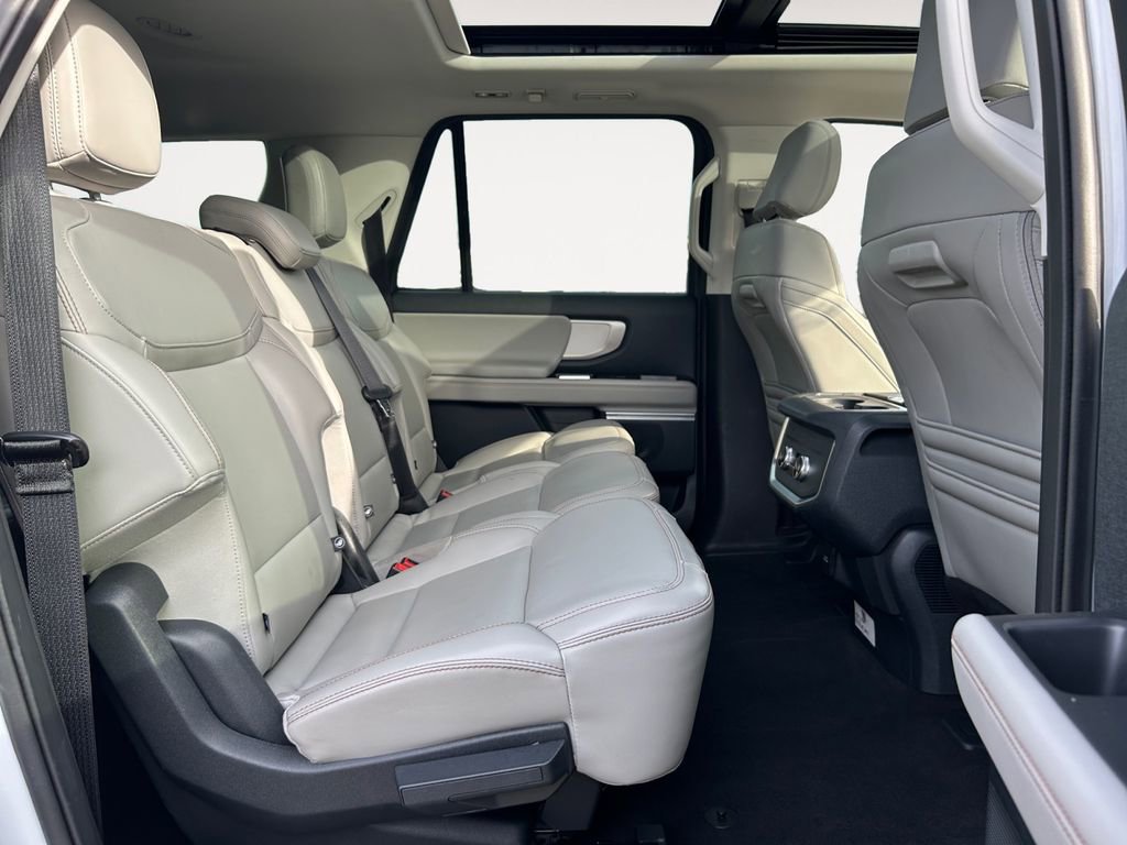 Used 2025 Ford Expedition Max Active image 11