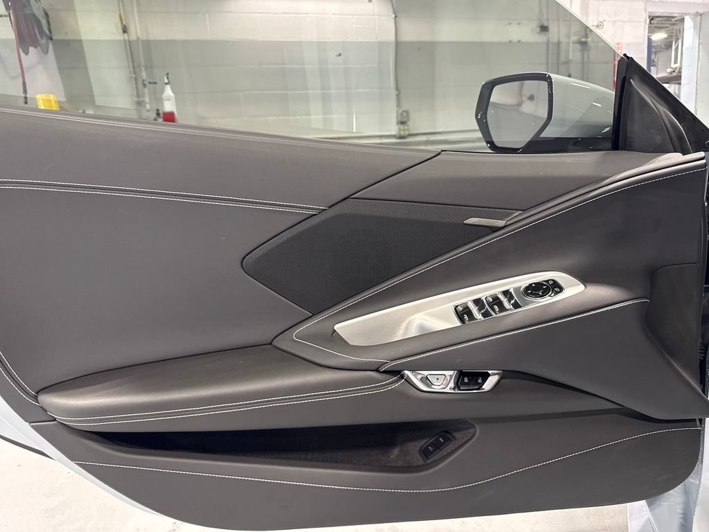 Used 2024 Chevrolet Corvette Stingray Convertible w/ Z51 Performance Package RWD image 28