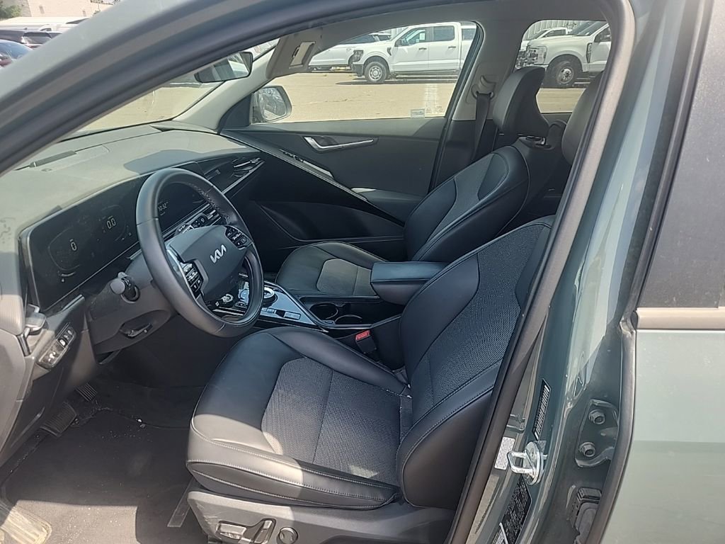 Used 2023 Kia Niro EX FWD image 19
