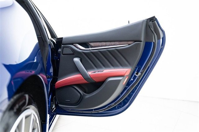 Used 2023 Maserati Ghibli Modena image 38