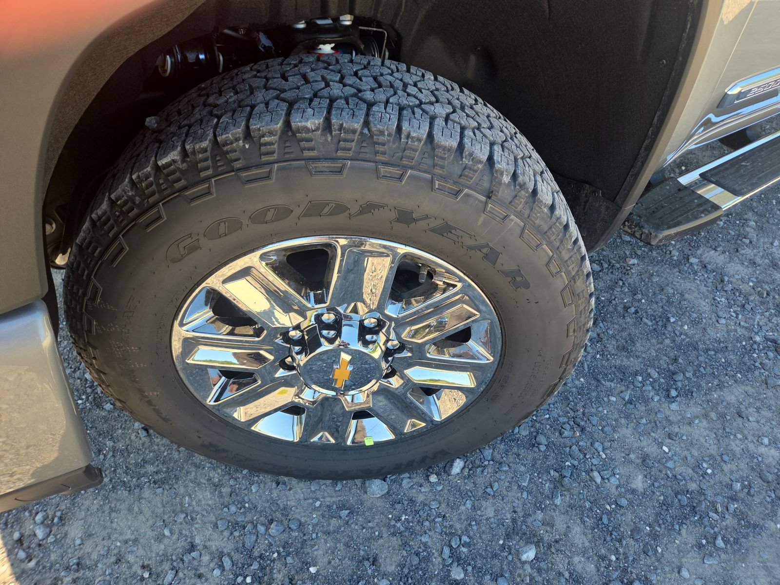 New 2026 Chevrolet Silverado 2500 High Country w/ Z71 Off-Road Package AWD/4WD image 13