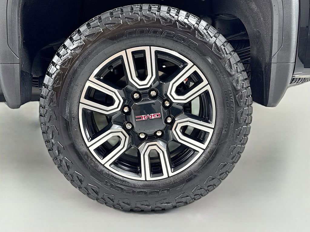 Used 2023 GMC Sierra 3500 AT4 w/ AT4 Premium Plus Package AWD/4WD image 12