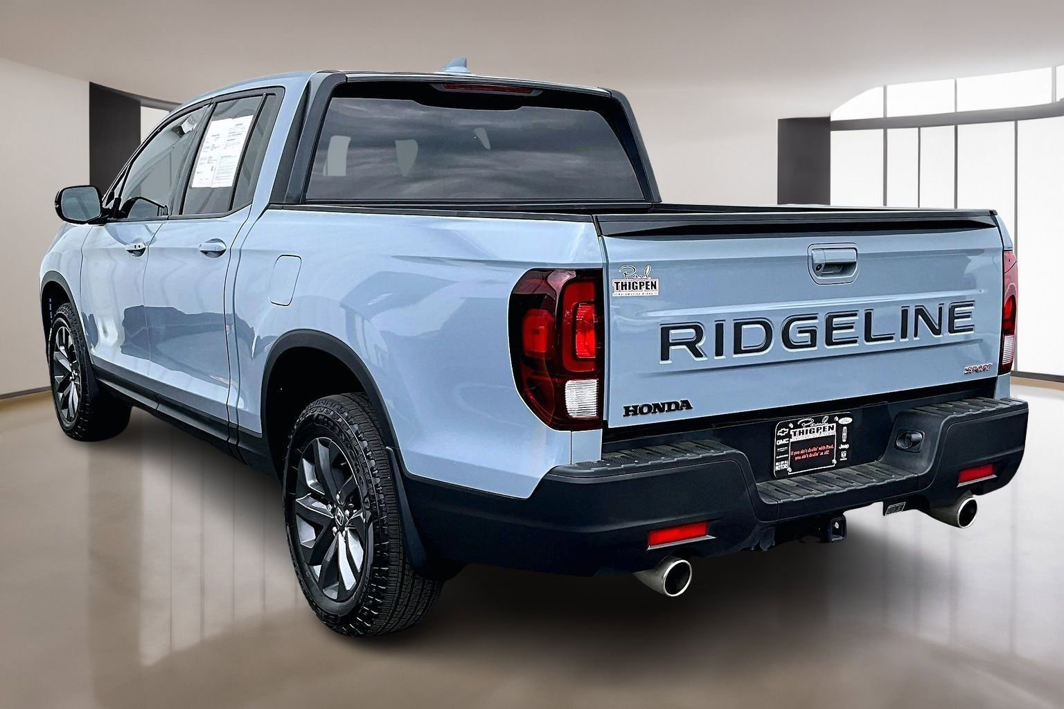 Used 2025 Honda Ridgeline Sport image 4