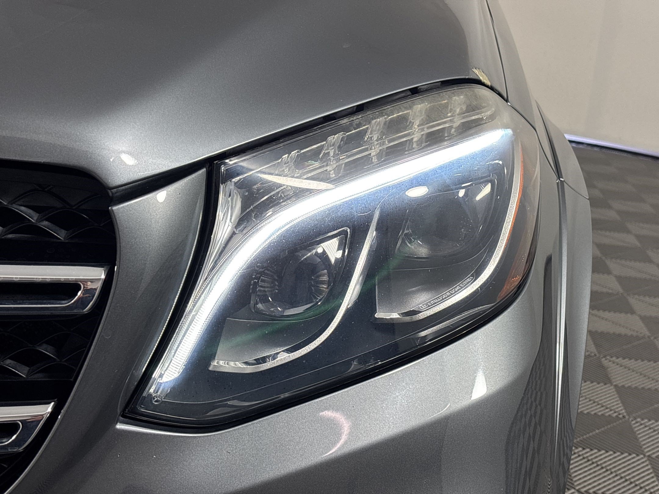 Used 2018 Mercedes-Benz GLS 550 4MATIC image 12