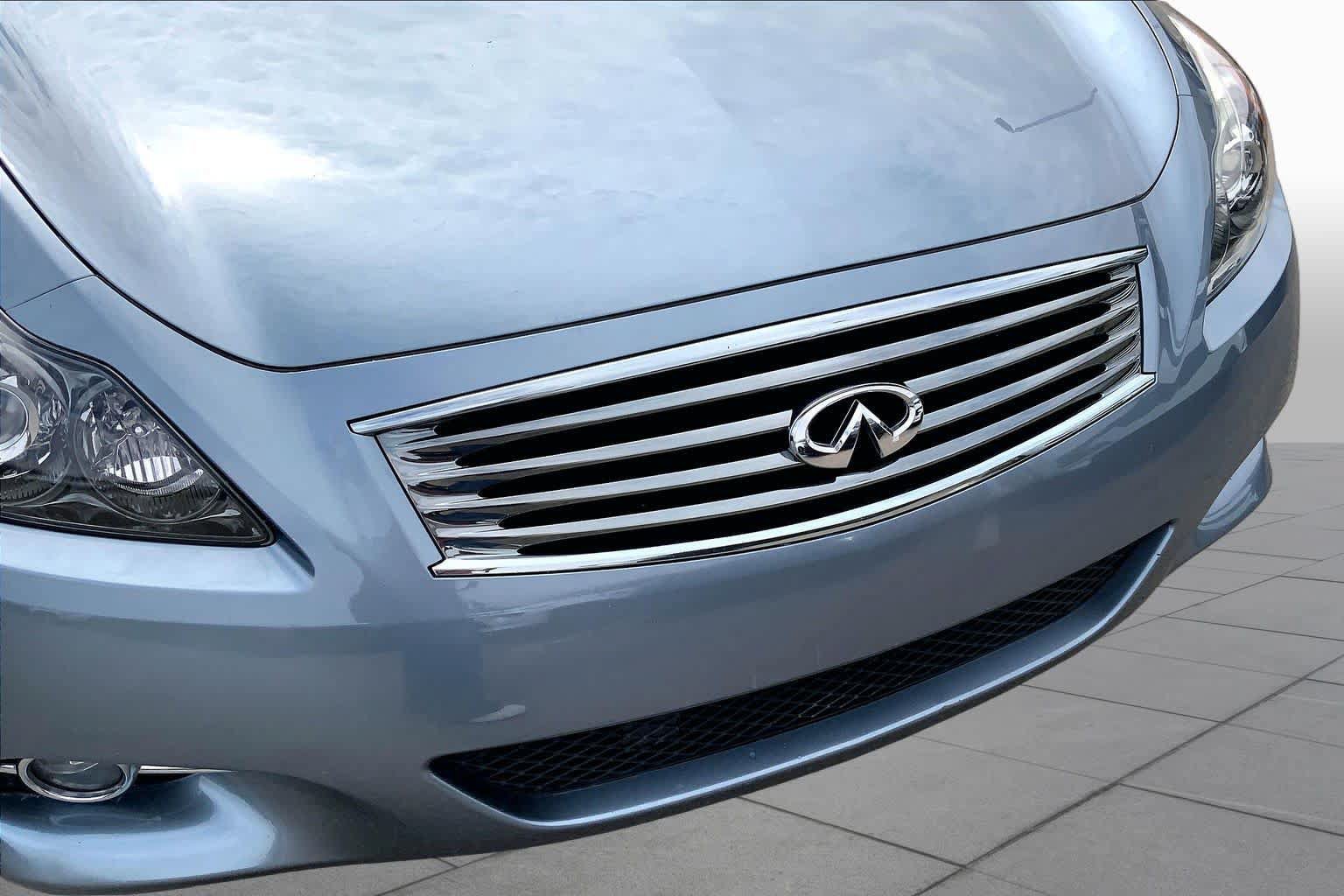 Used 2015 INFINITI Q60 Convertible w/ Premium Package RWD image 28