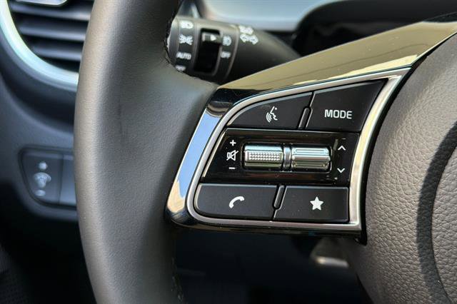 New 2026 Kia Seltos S FWD image 28