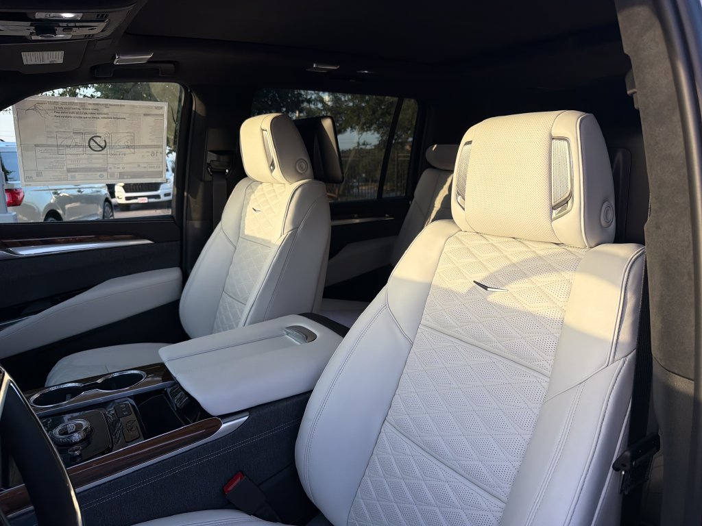 New 2026 Cadillac Escalade ESV Platinum Luxury w/ LPO, Floor Liner Package AWD/4WD image 18