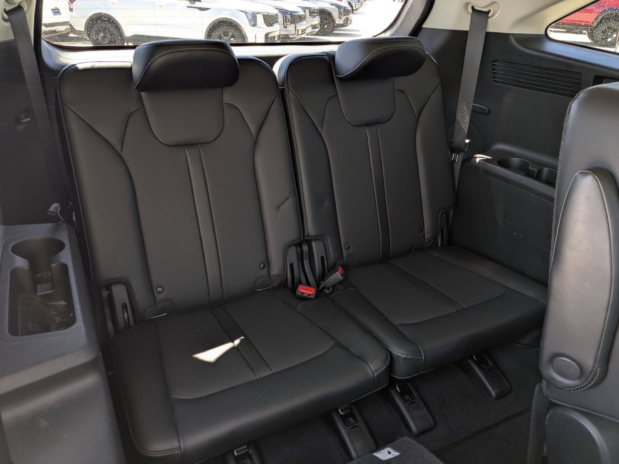 Used 2022 Kia Sorento EX w/ Panoramic Sunroof Package FWD image 29