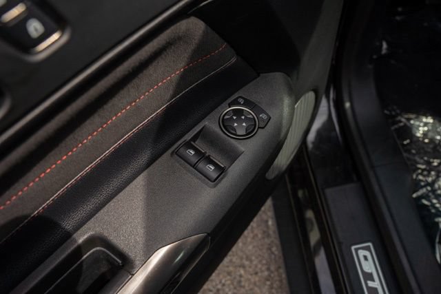 Used 2016 Ford Mustang Shelby GT350R RWD image 17