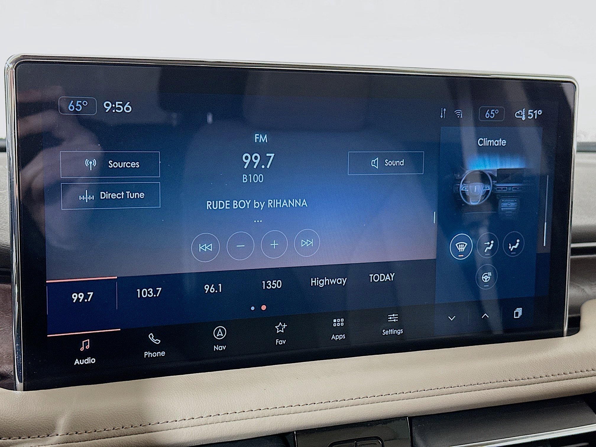 Used 2021 Lincoln Nautilus Reserve w/ Equipment Group 201A AWD/4WD image 15