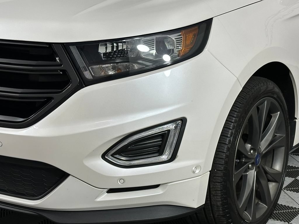 Used 2018 Ford Edge Sport w/ Equipment Group 401A AWD/4WD image 13