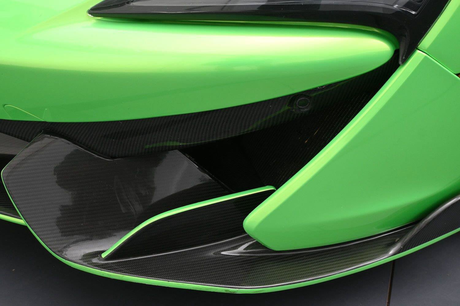 Used 2016 McLaren 570S Coupe RWD image 22