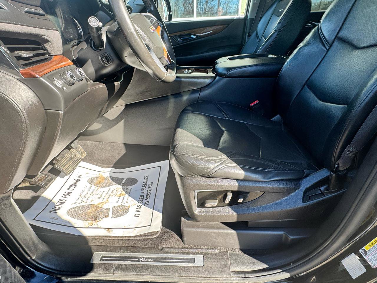 Used 2016 Cadillac Escalade ESV Luxury image 24