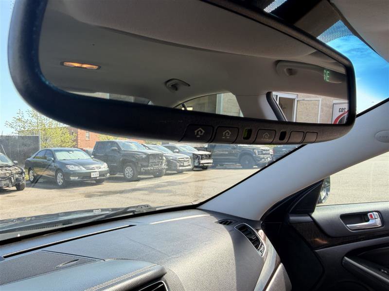 Used 2015 Kia Cadenza Premium FWD image 23