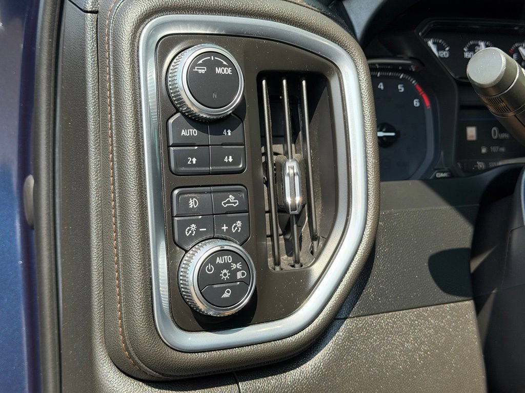 Used 2022 GMC Sierra 2500 AT4 w/ AT4 Preferred Package AWD/4WD image 24