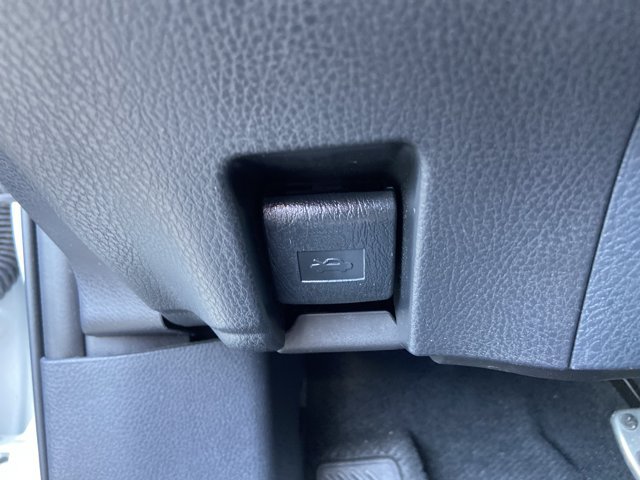 Used 2025 Toyota Camry SE FWD image 45